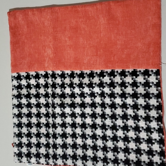Houndstooth Coral Throw Pillow Case Cover set of 2 - Picture 5 of 11